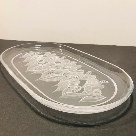 Vintage Sasaki Oval Crystal Plate Lily of Valley Frosted Plate 14”-8” - Picture 3 of 12